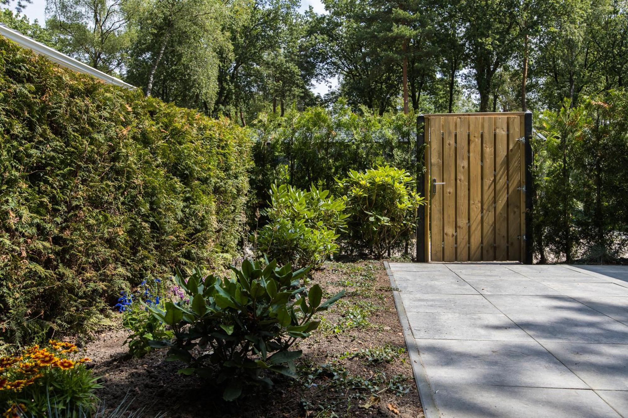 Veluwe Hoenderloo Luxury Chalet With Private Sauna And Hot Tub - Swimming Pool Tennis Court Supermarket Bowling Alley Theatre And Entertainment For Children Экстерьер фото