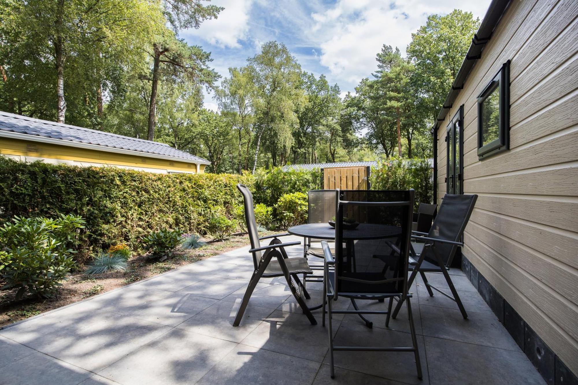 Veluwe Hoenderloo Luxury Chalet With Private Sauna And Hot Tub - Swimming Pool Tennis Court Supermarket Bowling Alley Theatre And Entertainment For Children Экстерьер фото